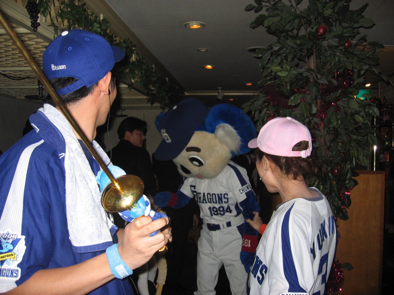 ドアラ現る In友人結婚式二次会 ゆづすけママのｈａｐｐｙ ｄａｙｓ