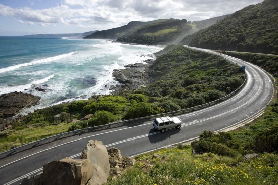 great-ocean-road-australia-550x366