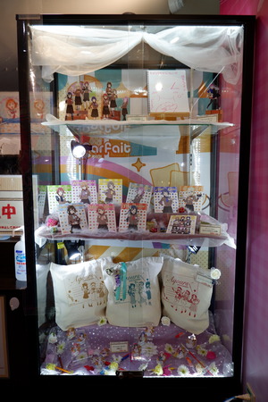 右ショーケース①