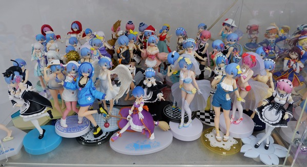 【動画】遊戯場のフィギュア