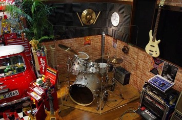 room-drum-p