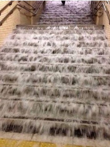 階段水浸し