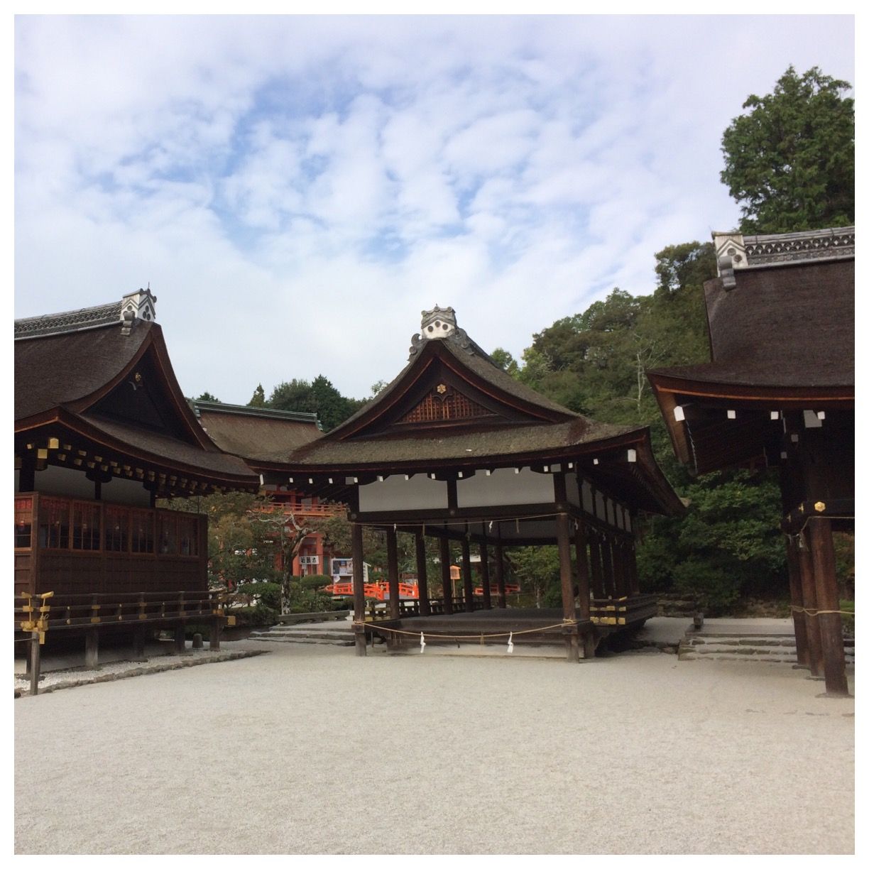 上賀茂神社でお守りを返納 ｄｎａストラップ ぱーさんまーさんの留学日記