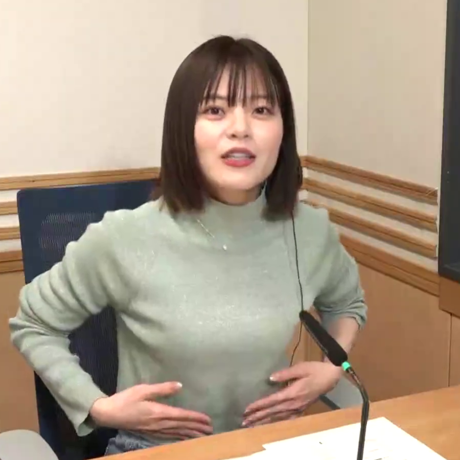 着衣　胸　キャプ 