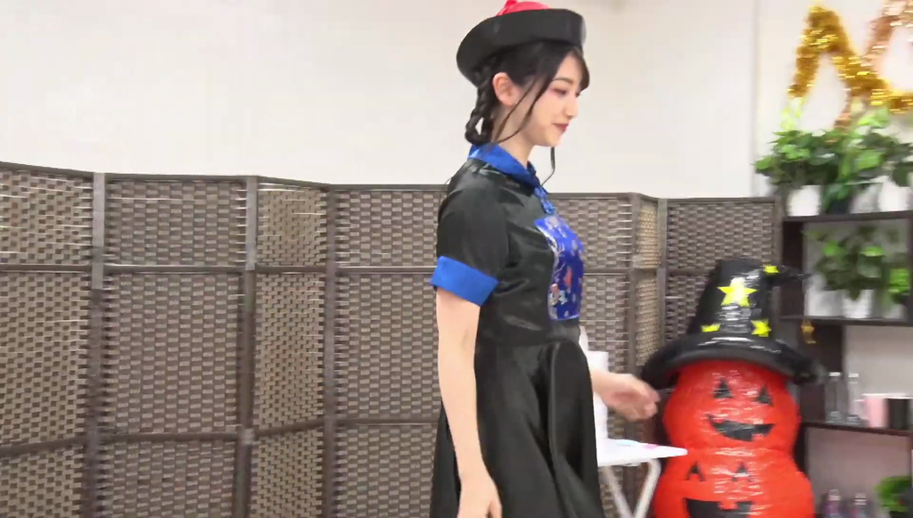 雨宮天さんの胸がキョンシーコスで強調されていた Trysailのハロウィンパーティー キャプ画像と感想 Twitterアニメ実況民のブログ