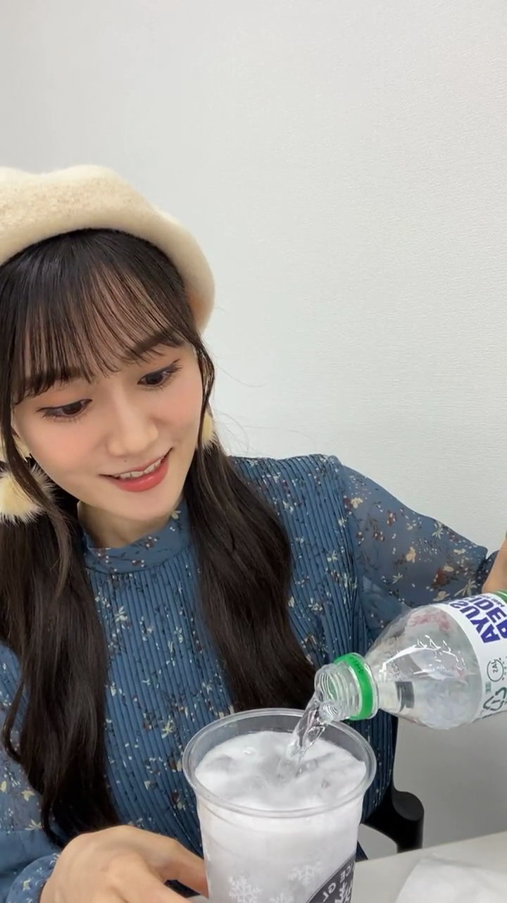 お菓子を食べる小倉唯さんがかわいかった 小倉唯 第2回インスタライブ キャプ画像と感想 Twitterアニメ実況民のブログ お菓子を食べる小倉唯さんがかわいかった 小倉唯 第2回インスタライブ キャプ画像と感想 Twitterアニメ実況民のブログ