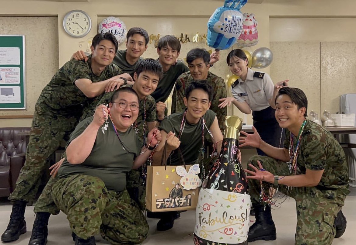 【白石麻衣】まいやん、男に囲まれる！！！！！！