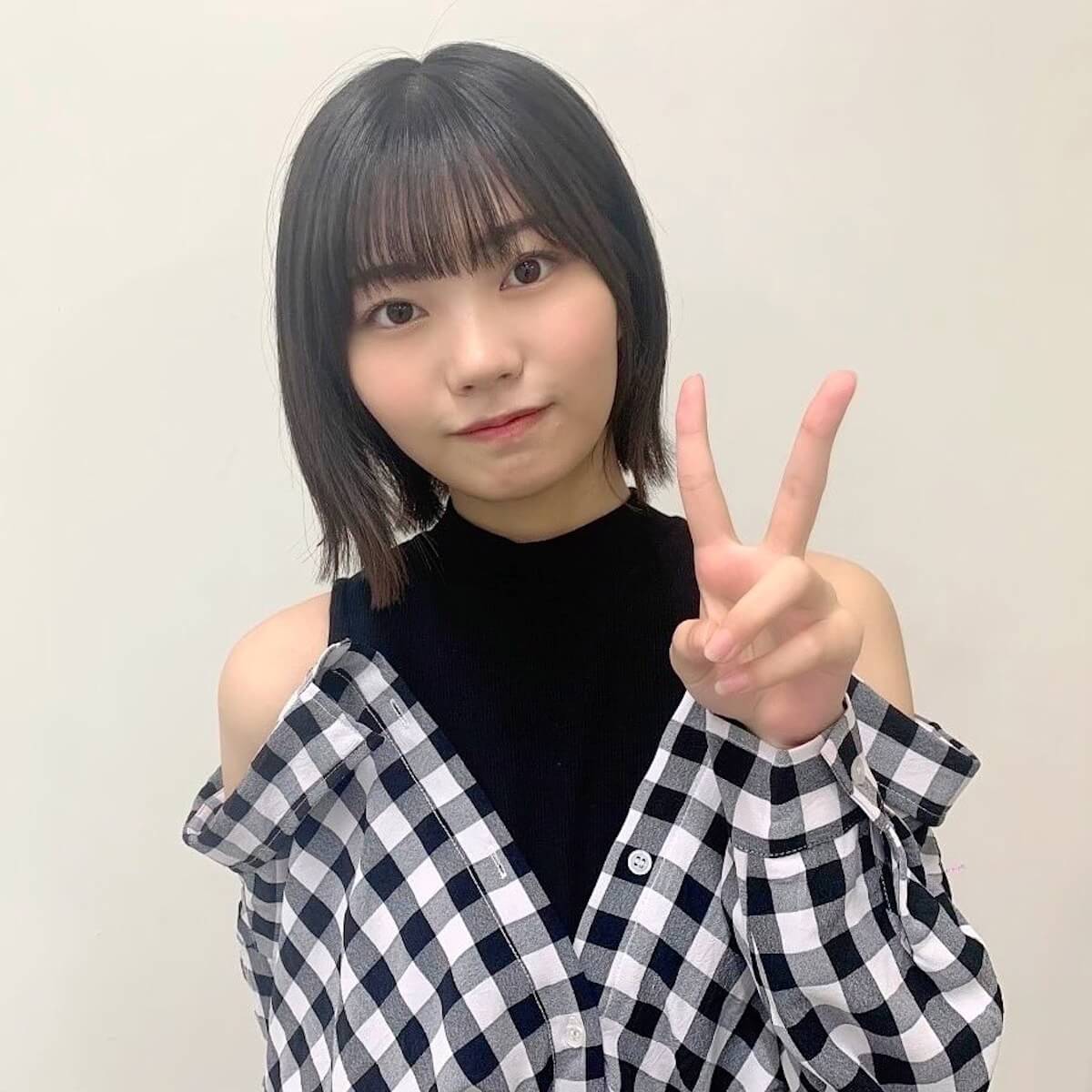 【乃木坂46】アルノの後ろにゴールド〇〇ントのアレが！！！！