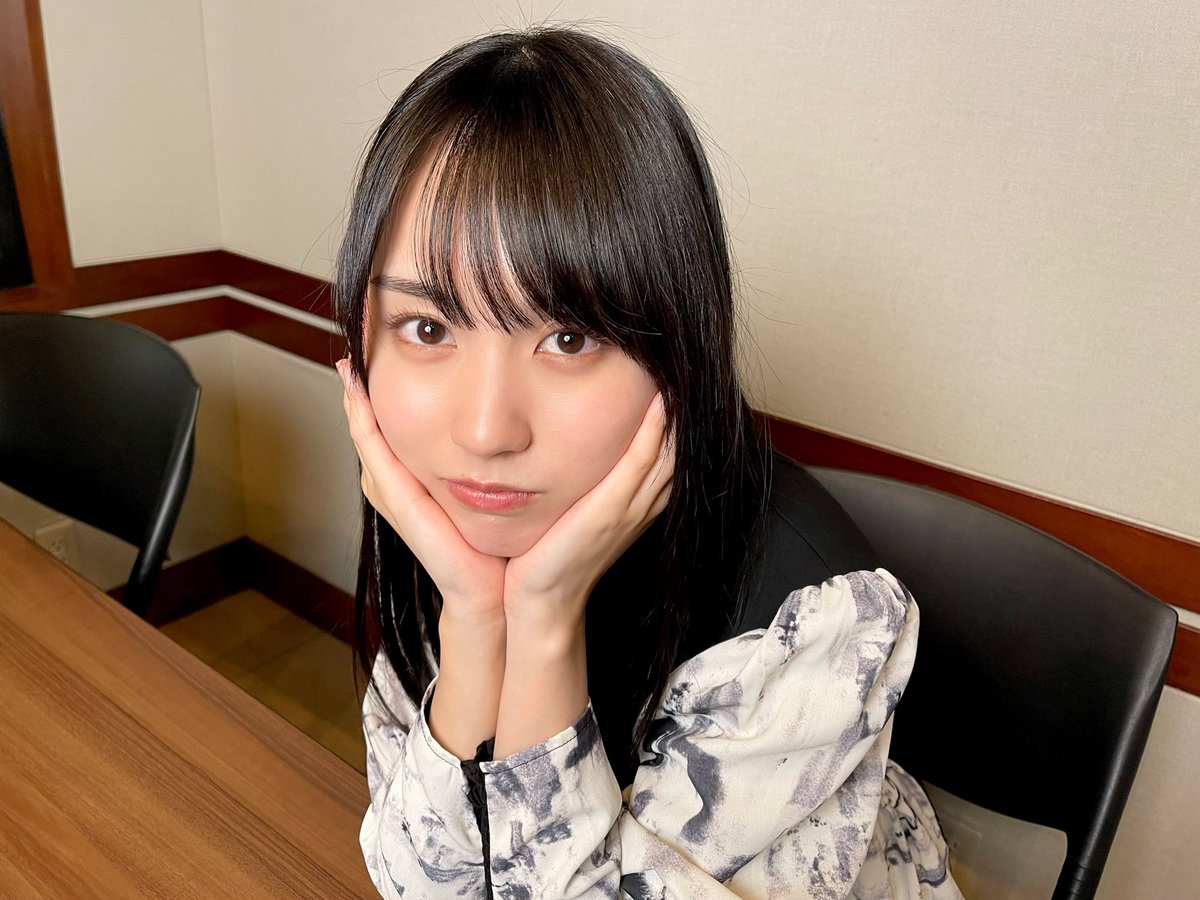 【賀喜遥香】上目遣い、めちゃ可愛いなｗｗｗｗｗｗｗｗｗｗｗｗ