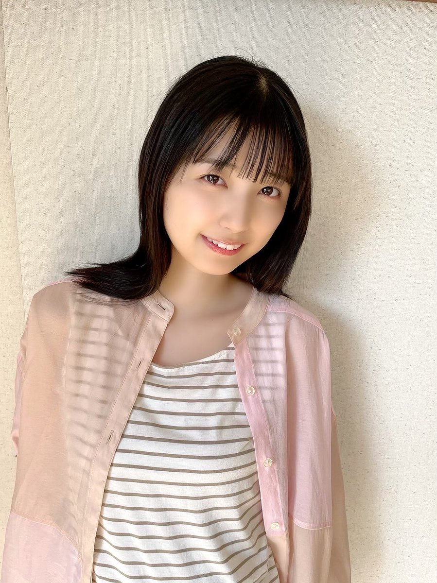 【五百城茉央】初ソロ表紙のオフショット!!