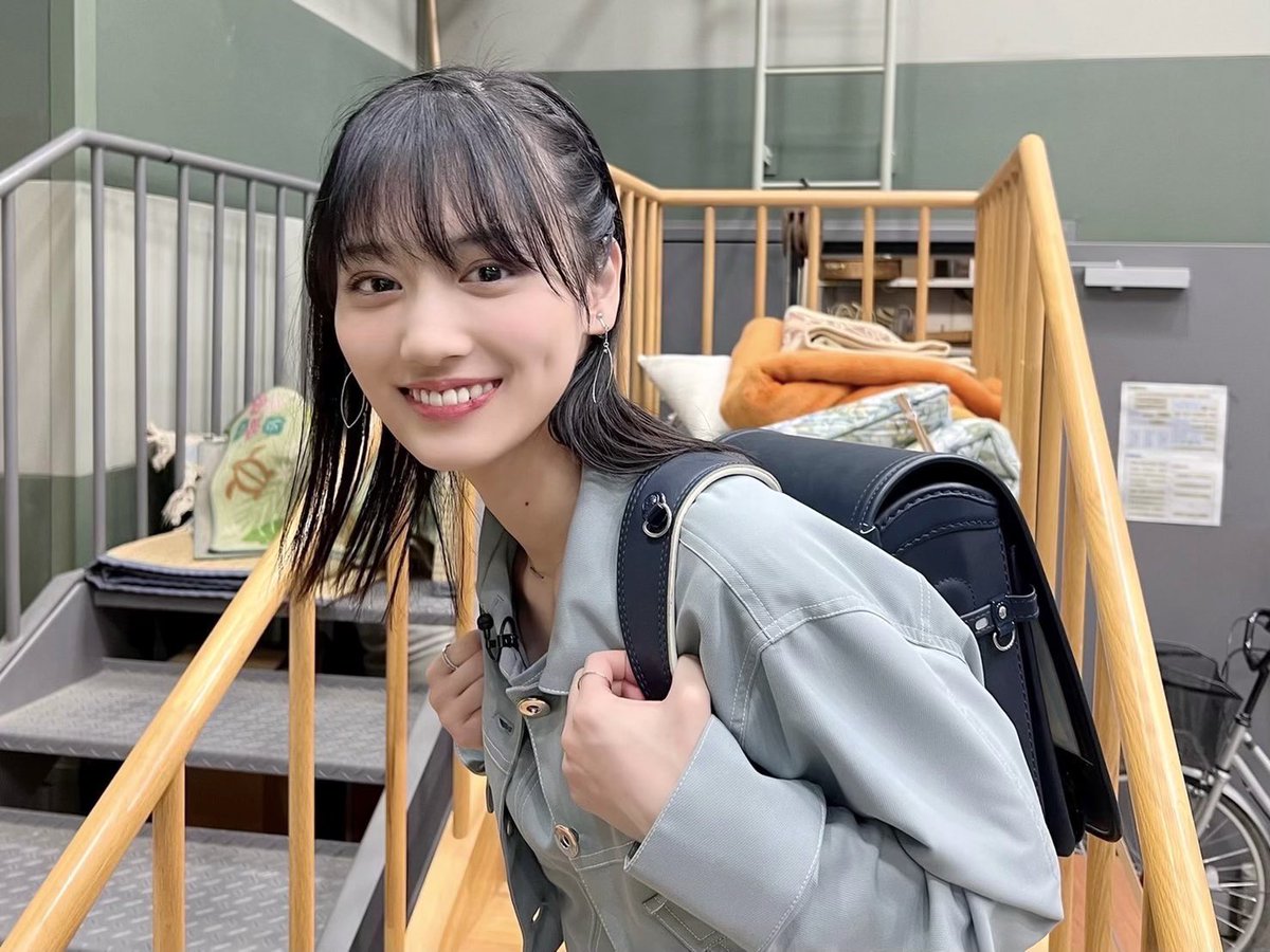 【山下美月】ランドセル担いでるｗｗｗｗｗｗｗ