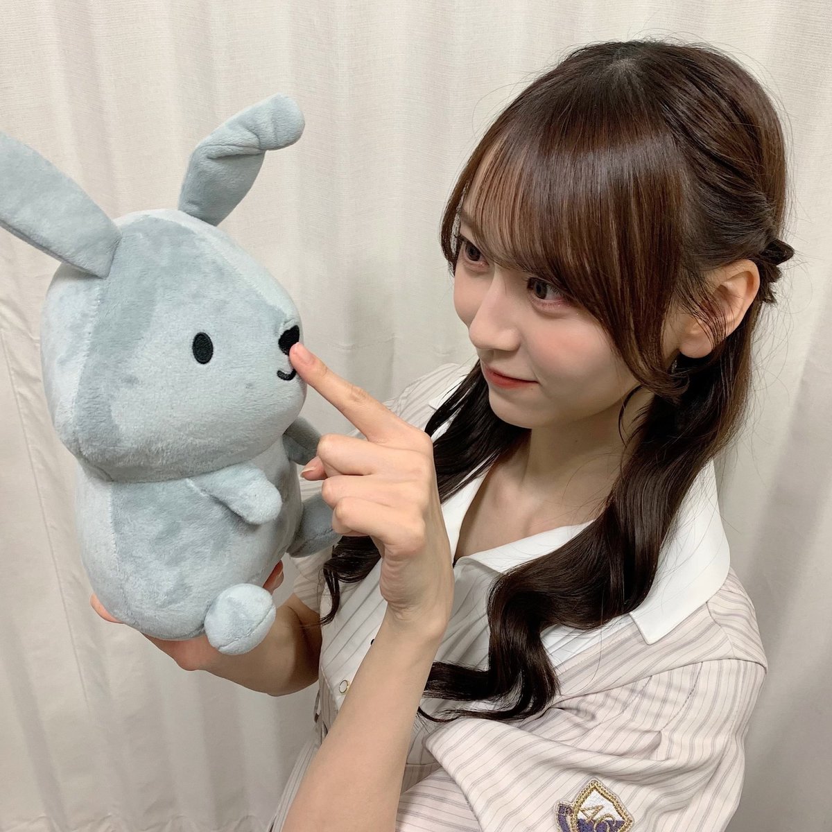 【乃木坂46】なおちゃん「ここを押すことによって・・・・・ソックリさんwww」