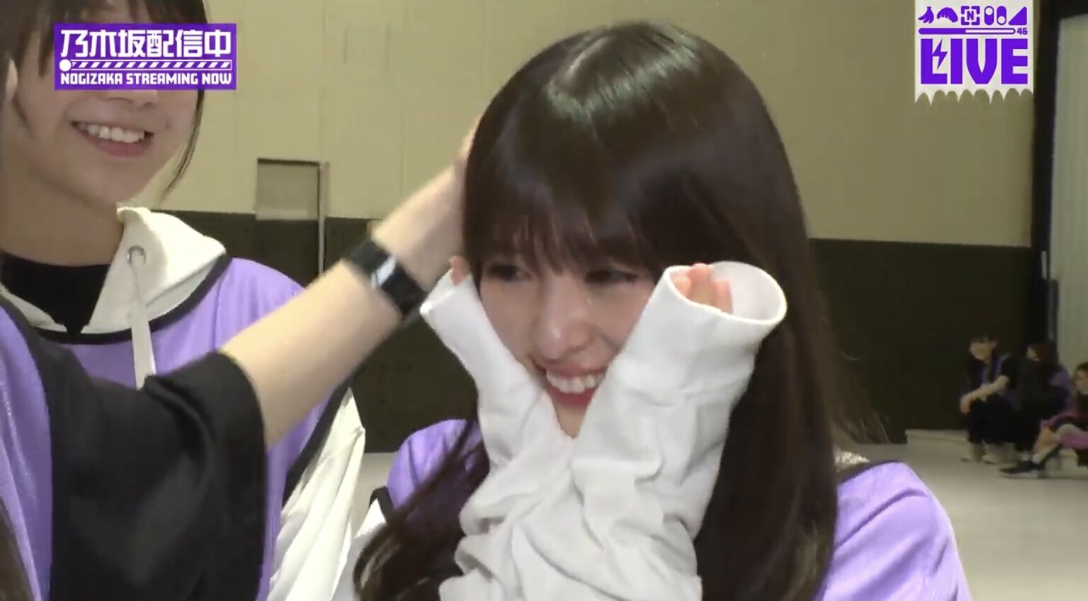 375BBFFA-6E6F-41B8-BF33-781D4BE740C4