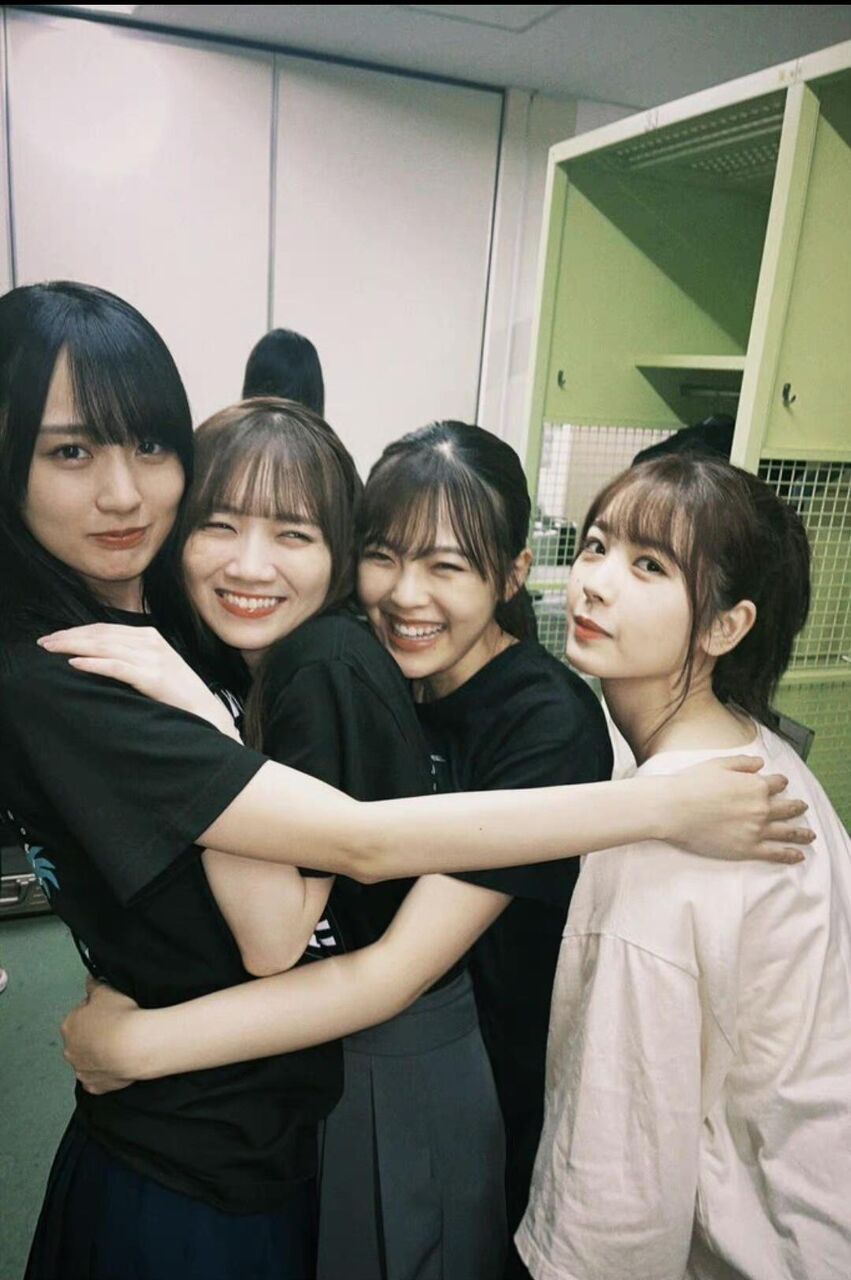 【乃木坂46】挟まれてめちゃ楽しそうｗｗｗｗｗｗｗｗｗｗｗｗｗ