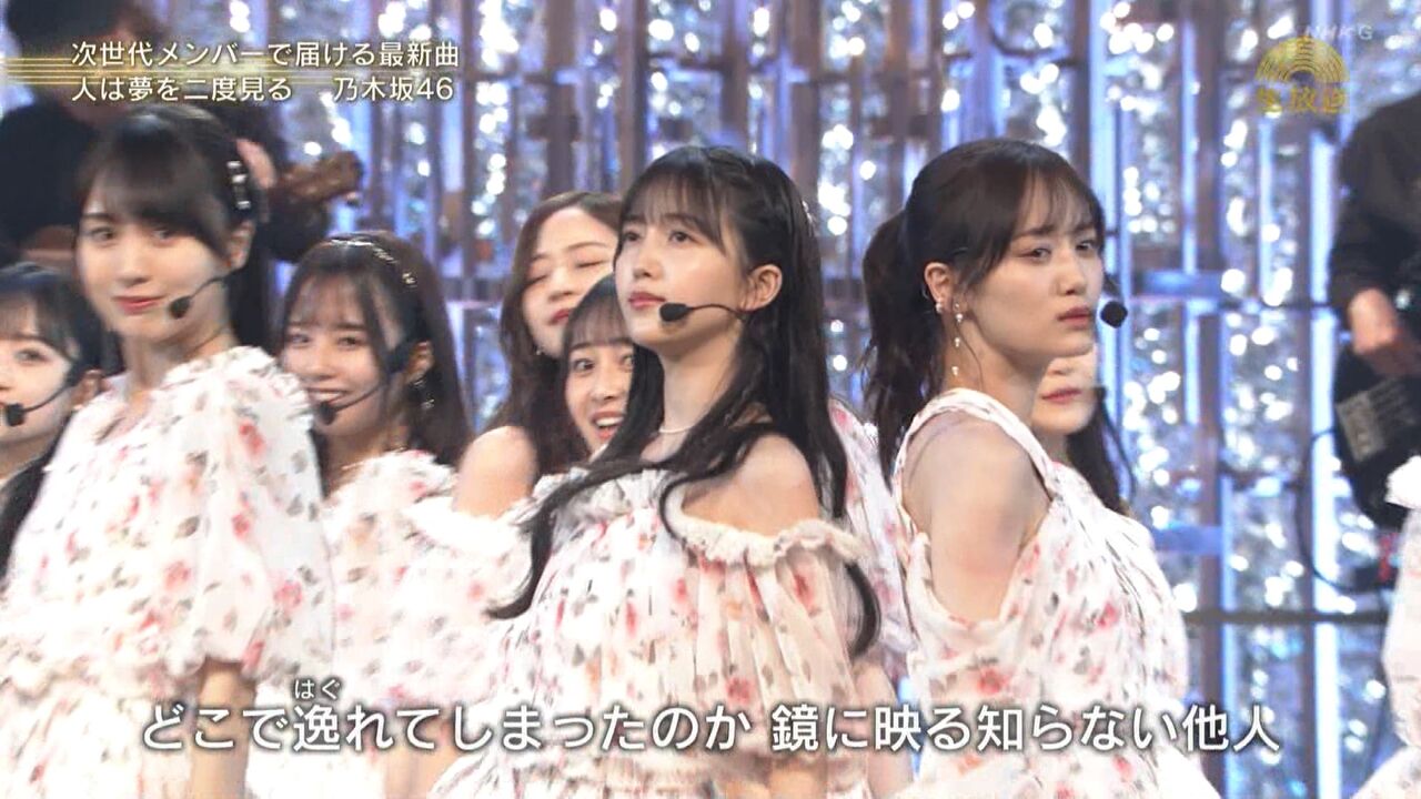 【乃木坂46】隙間からカメラ目線がクゾカワエエｗｗｗｗｗｗｗｗｗｗｗｗ