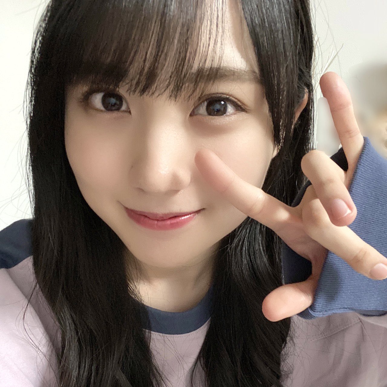 【賀喜遥香】中指にモザイクかけたほうがいいかもwwwwwwwwwwwwwwwwwwwwww