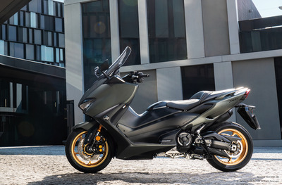 TMAX560 TECH MAX ABSの写真