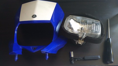 WR250R純正ヘッドライト分解後の写真