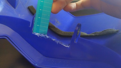 WR250R純正ヘッドライト加工中の写真2