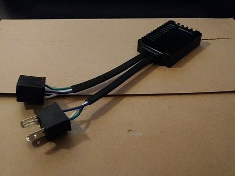 LEDワークライト用のAC／DCコンバーターの写真