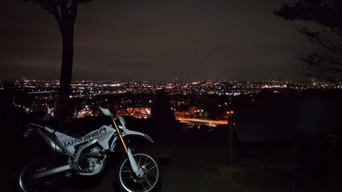 多摩市のどこか WR250R