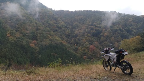 【モタードで林道】あの美しい景色をまた見たくなったから山奥に行こうとしたんだけど。