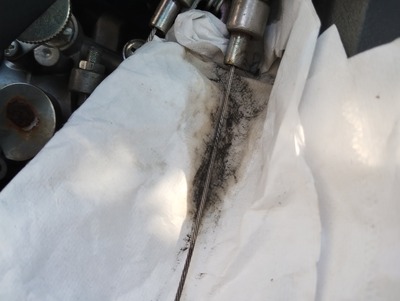 スロットルワイヤー引き側