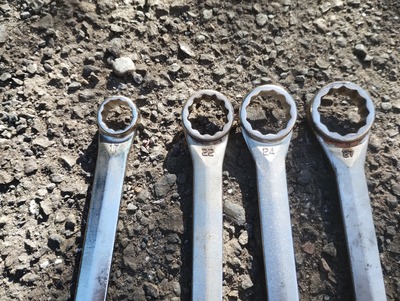 DRC レンチ付きタイヤればー