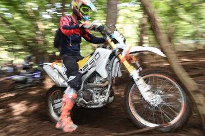 Yuk1とWR250Rの写真