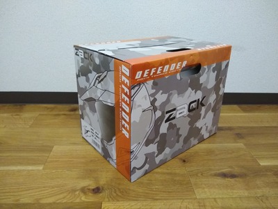 Defender Zackヘルメット写真