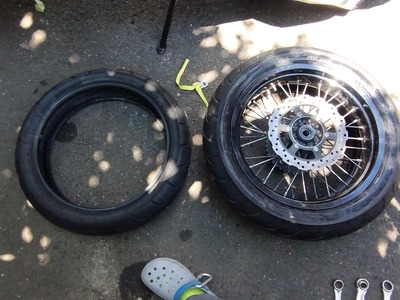 交換したタイヤ