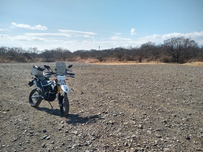 【持ち物】林道とか河川敷に走りにいく時の持ち物とか