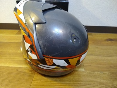 YX3ギブソンヘルメット後ろ側