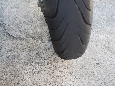 ツルツルのタイヤ