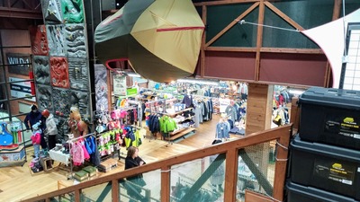 Wild1多摩店階段中腹