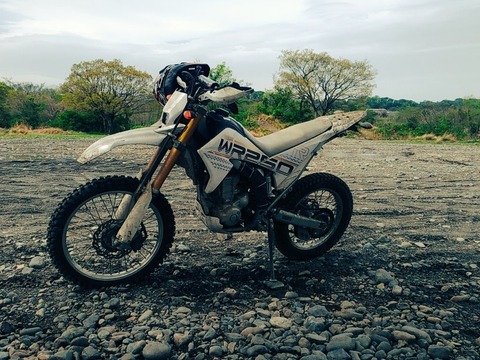 WR250Rで猿ヶ島練習後の写真
