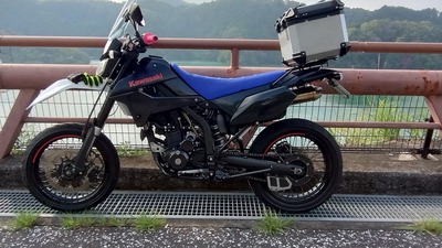 城山湖とハイシートDトラX