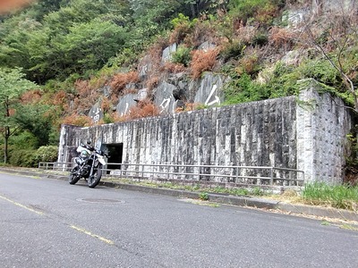 DトラッカーXと浦山ダム