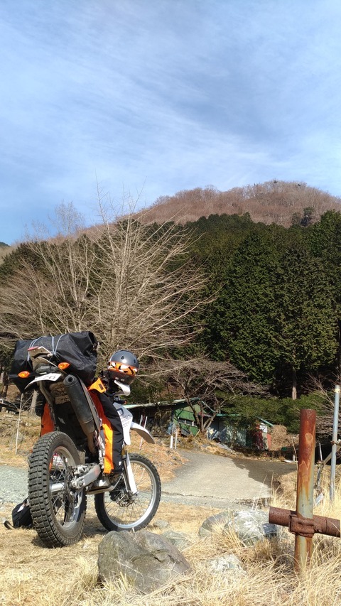 WR250Rと山の写真