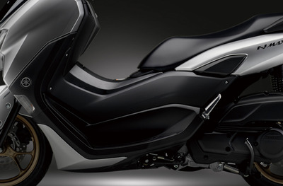 NMAX125センターコンソール写真