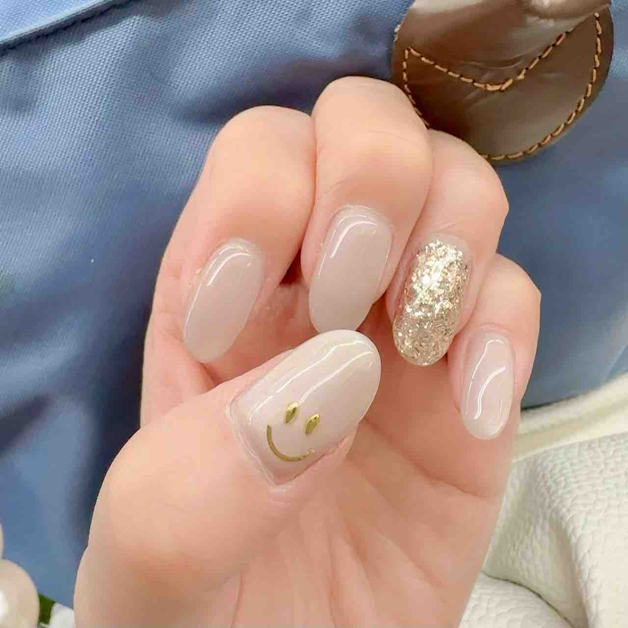 ベージュマグネットネイル ベージュベースの上品マグネットネイル | yuko_nail_chouetteの