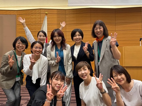 DAFE71D6-4C2D-4FBA-940A-0C1886ABA006