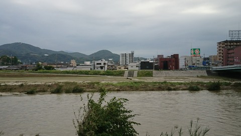 [画像:2187cd55-s.jpg]