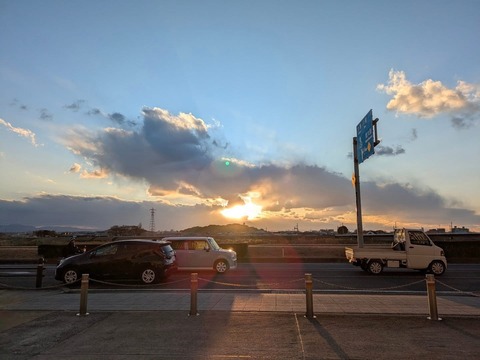 7B591897-EF32-41B2-B158-DFC7585010B0