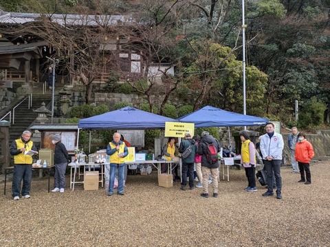 D5B628B8-6544-4552-9E9C-79A05353A5FC