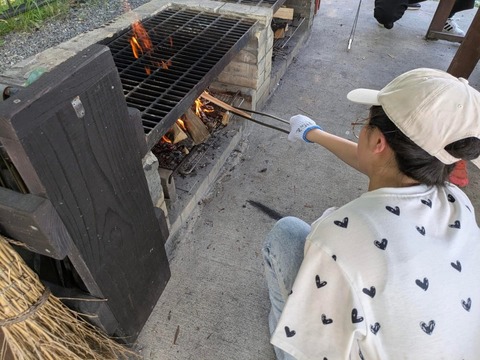 C42FC323-34DE-4E5A-8C24-B8D12C23B2AC