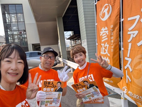 1ECB1256-D99B-4CE4-9AFC-5E0557FDF1F5