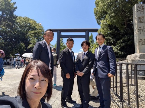 CB77FDC0-FE84-4D5F-B086-4CB70D04C1AB