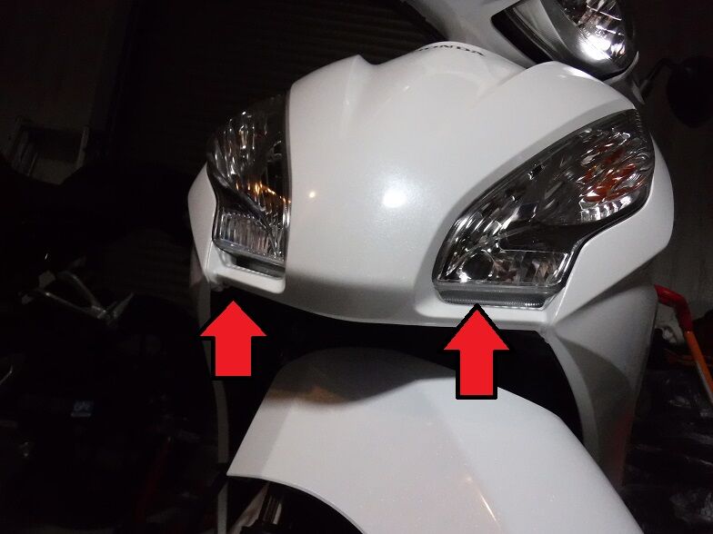 Dio110のフロントカウル外しを断念した 足したら6気筒 Dio110のフロントカウル外しを断念した 足したら6気筒