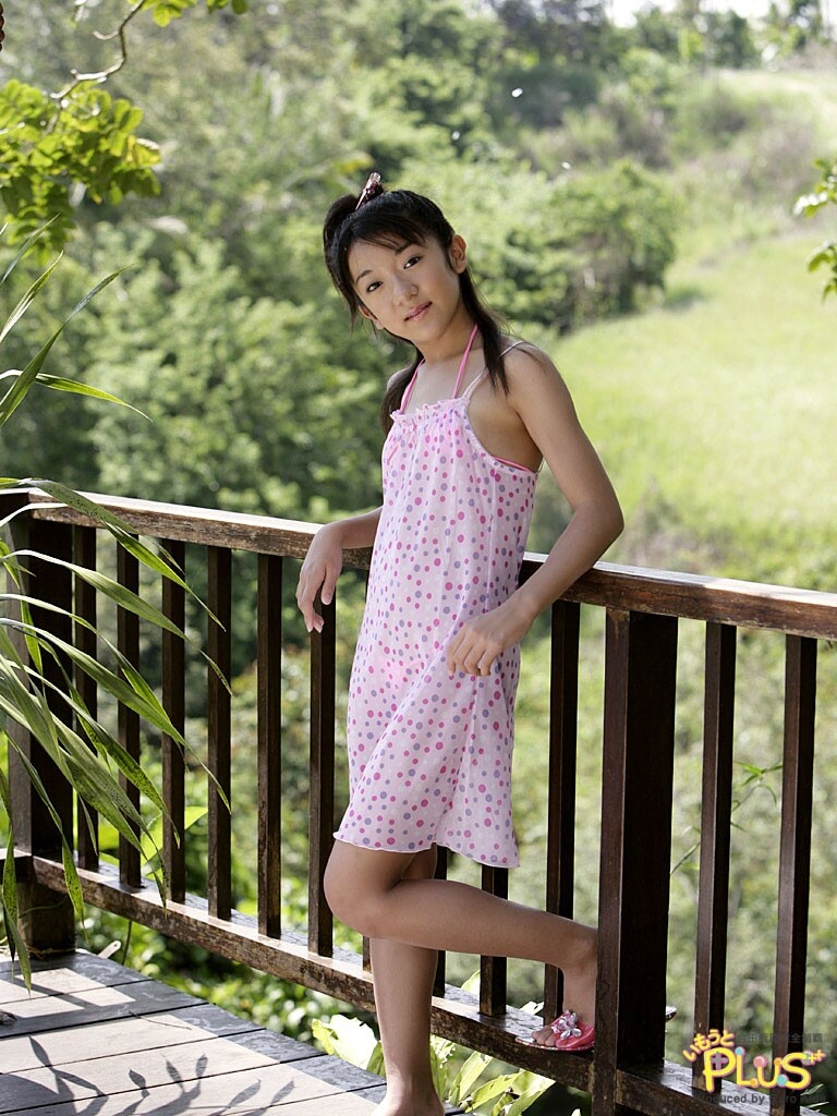 大西 杏奈メイクアップ前後の変身と裏側を見せる秘蔵の動画ファイル